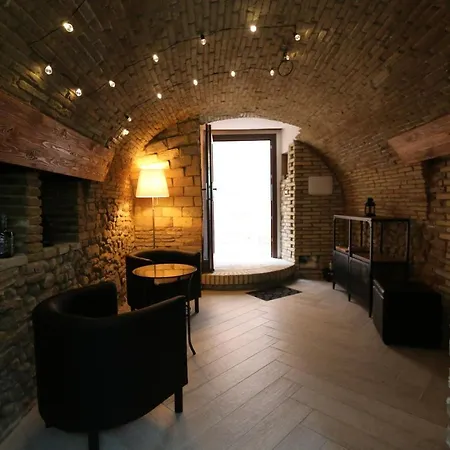 Petite Maison Bed & Breakfast *